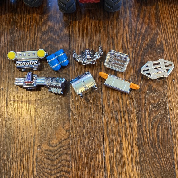 Lakeshore Learning Snap & Design Monster Trucks - Picture 2 of 4